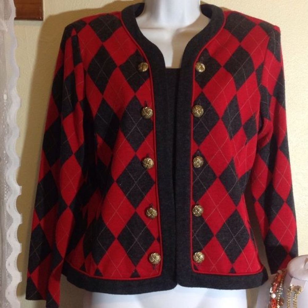 MAKE AN OFFER Stuart Allan Red/Black Check Sweater‎